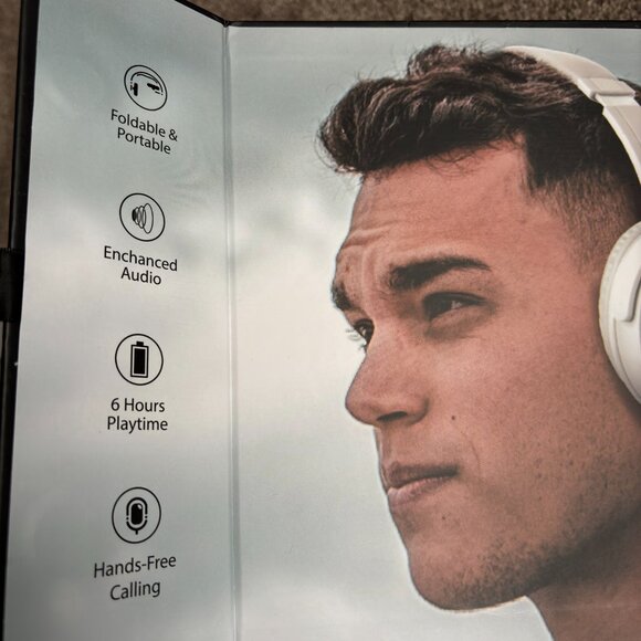 BROOKSTONE Studio HD Wireless Headphones Enhanced Audio Bluetooth/ Foldable 8Hr. - Picture 5 of 5
